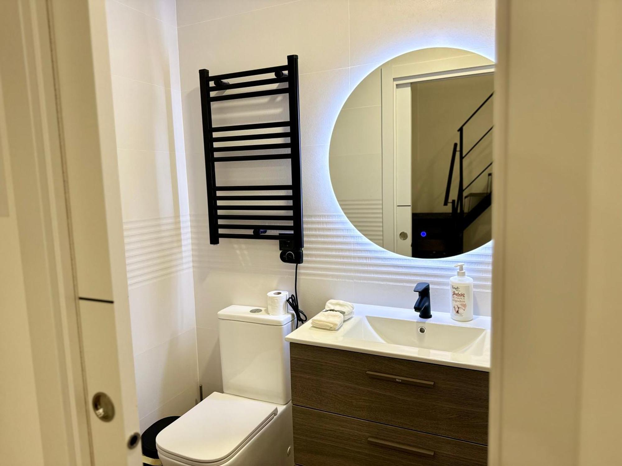 Apartamentos Castillejos Madrid Ngoại thất bức ảnh
