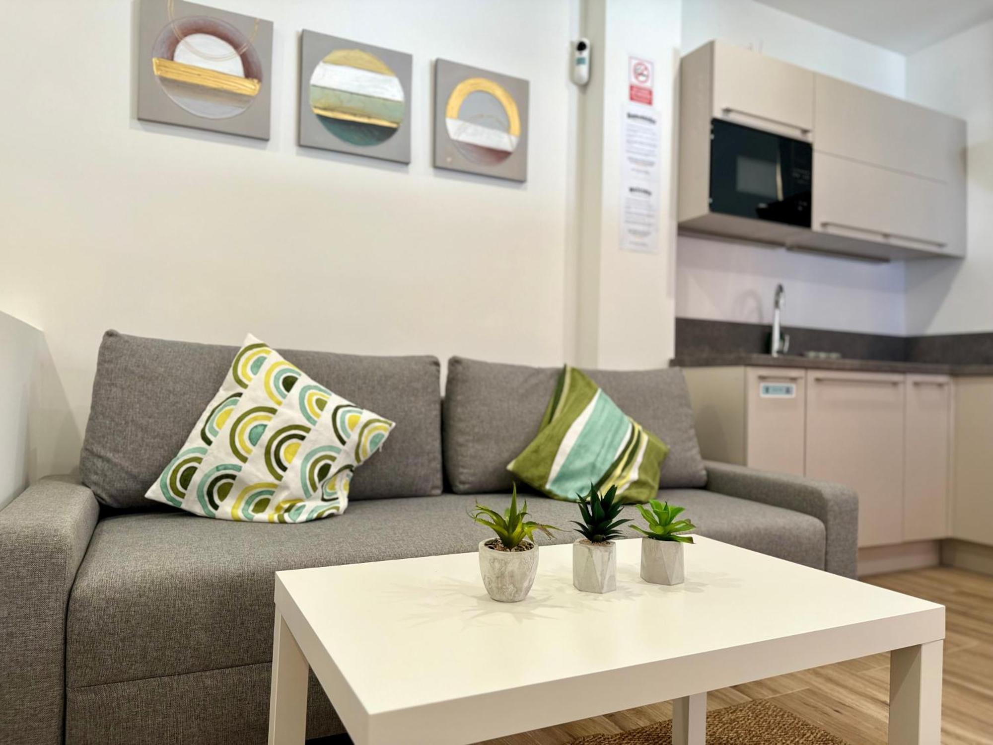Apartamentos Castillejos Madrid Ngoại thất bức ảnh